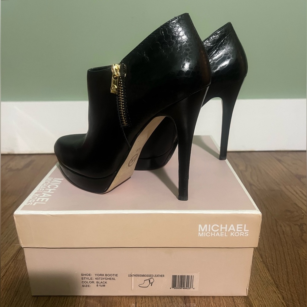 Michael Michael Kors York Booties 8.5 - image 7